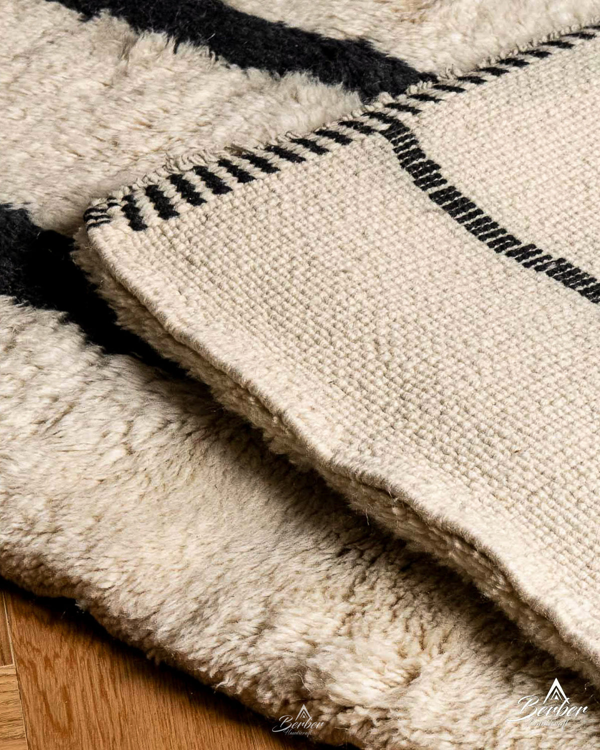 Minimalist Moroccan Runner Rug 2 X 6 Ft | 60 X 180 Cm / With Tassels / Short (0.4” / 1 cm)
