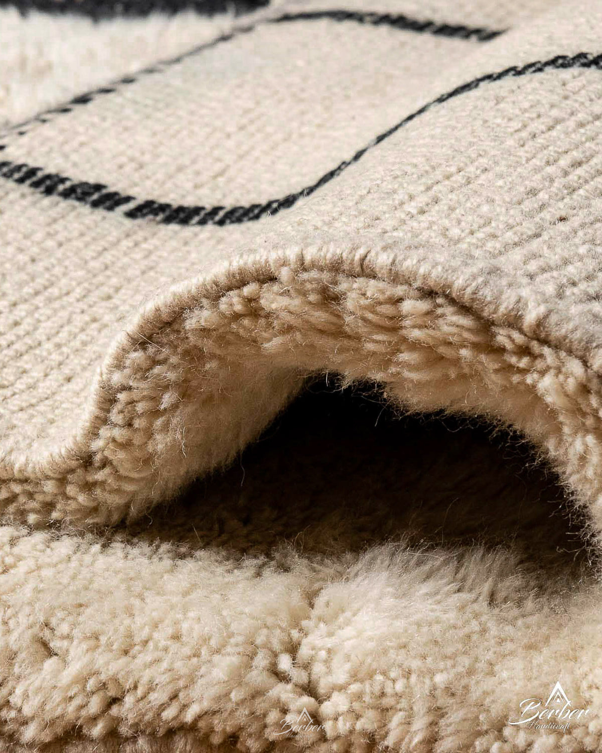 Minimalist Moroccan Runner Rug 2 X 6 Ft | 60 X 180 Cm / With Tassels / Short (0.4” / 1 cm)