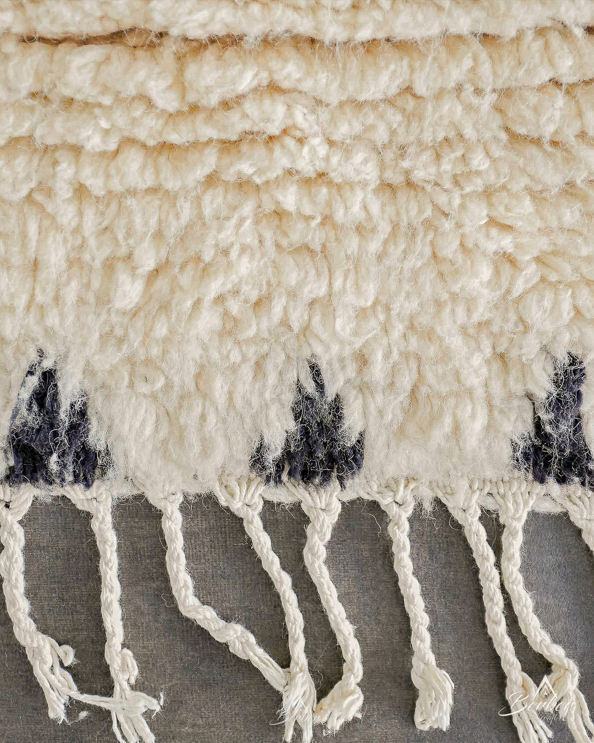 Diamond Beni Ourain Runner 2 X 6 Ft | 60 X 180 Cm / With Tassels / Short (0.4” / 1 cm)