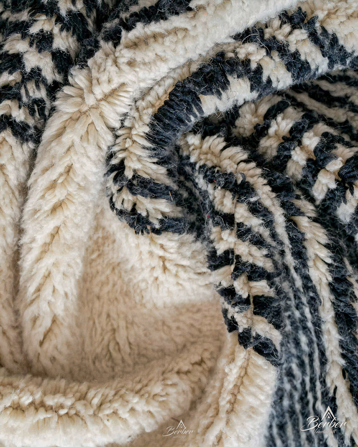 Beni Ourain Wool Rug 3 X 5 Ft | 90 X 150 Cm / With Tassels / Short (0.4” / 1 cm)