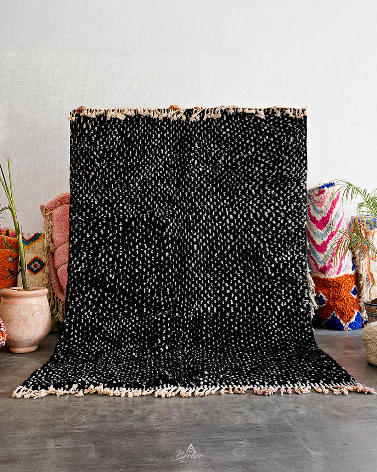 Black Dotted Rug 3 X 5 Ft | 90 X 150 Cm / With Tassels / Short (0.4” / 1 cm)
