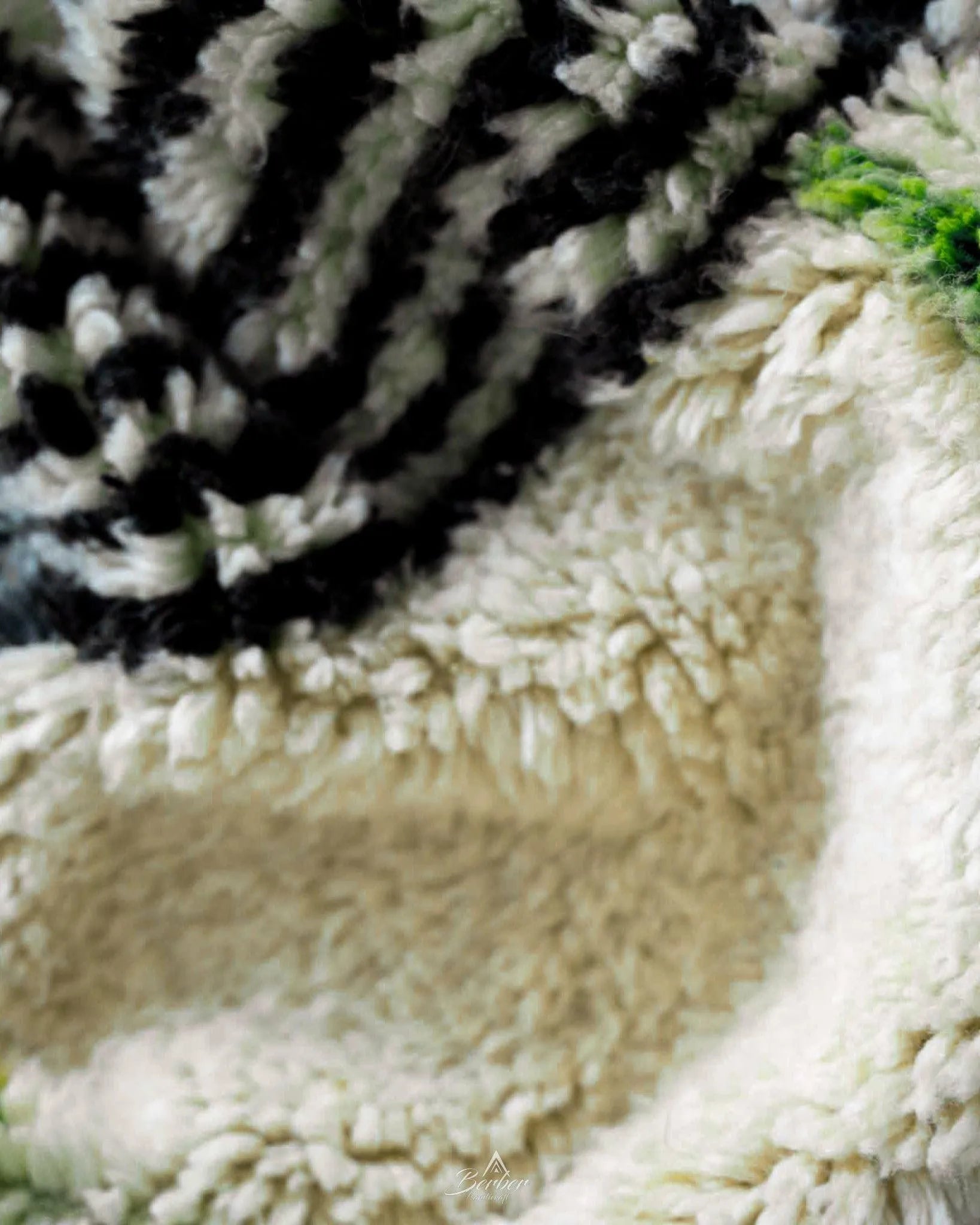 Bohemian Green Rug 3 X 5 Ft | 90 X 150 Cm / With Tassels / Short (0.4” / 1 cm)