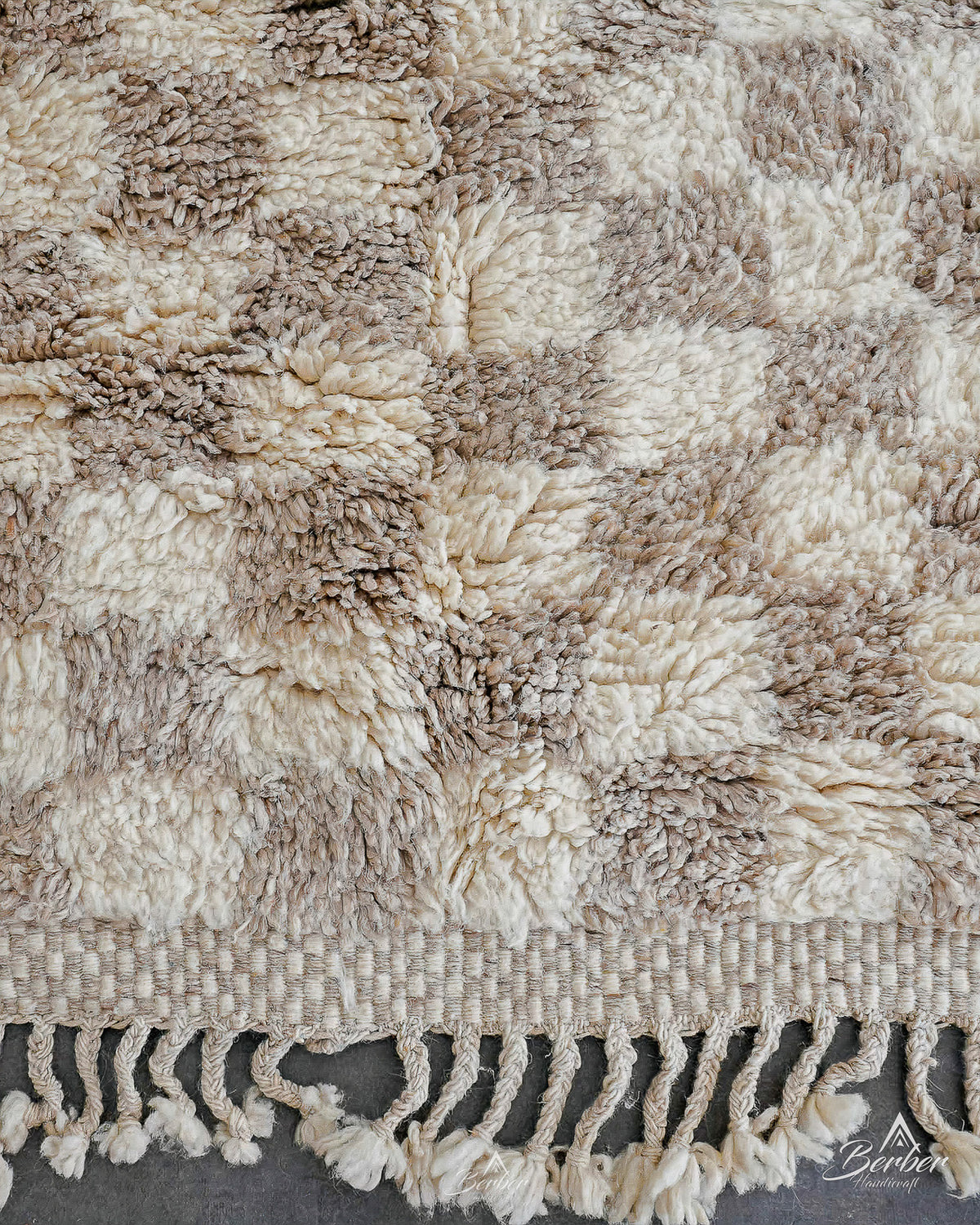 Brown Checkered Runner 2 X 6 Ft | 60 X 180 Cm / With Tassels / Short (0.4” / 1 cm)