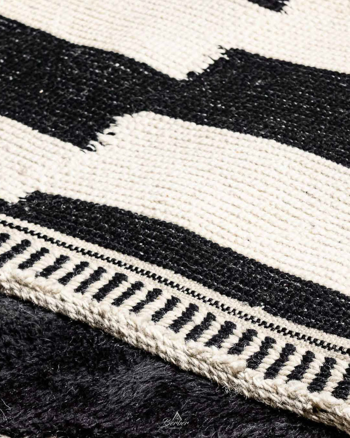 Checkered Rug 3 X 5 Ft | 90 X 150 Cm / With Tassels / Short (0.4” / 1 cm)