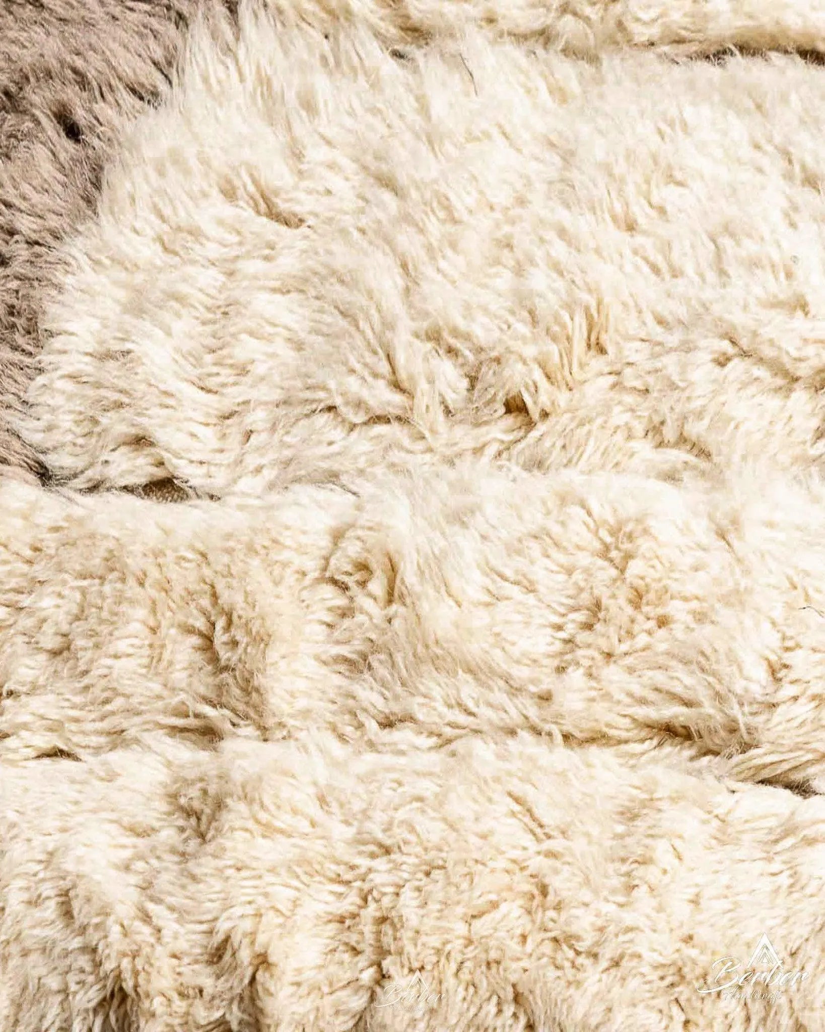 Handmade Beni Ourain Rug 3 X 5 Ft | 90 X 150 Cm / With Tassels / Short (0.4” / 1 cm)