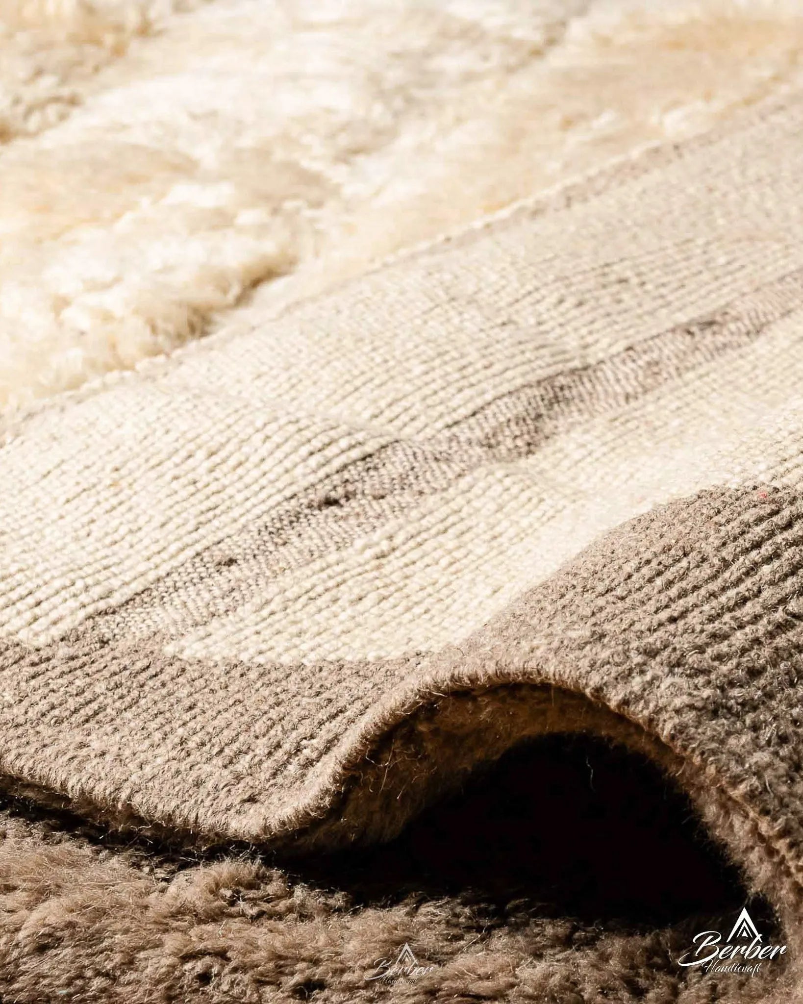 Handmade Beni Ourain Rug 3 X 5 Ft | 90 X 150 Cm / With Tassels / Short (0.4” / 1 cm)