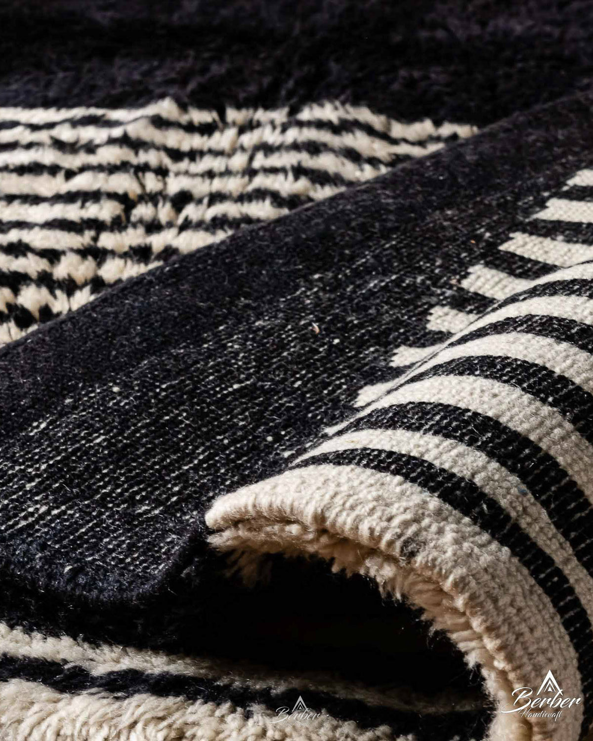 Handwoven Rug 3 X 5 Ft | 90 X 150 Cm / With Tassels / Short (0.4” / 1 cm)