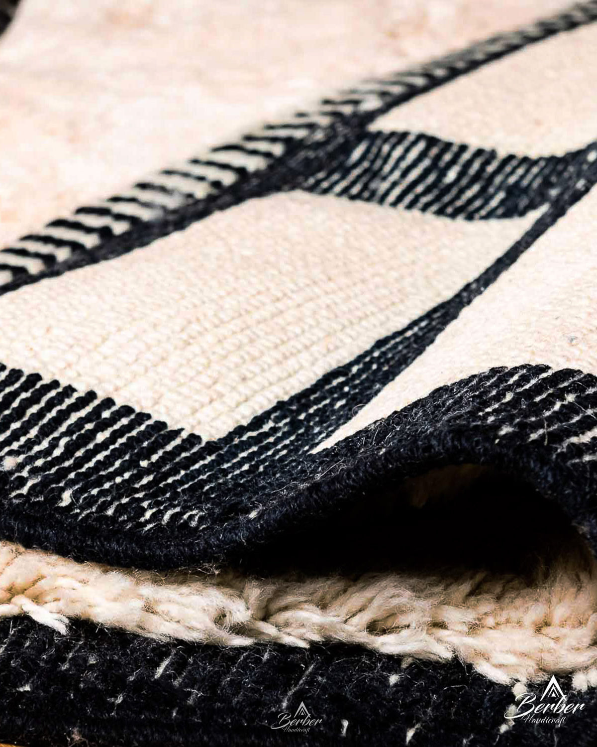 Contemporary Black and White Carpet 3 X 5 Ft | 90 X 150 Cm / With Tassels / Short (0.4” / 1 cm)