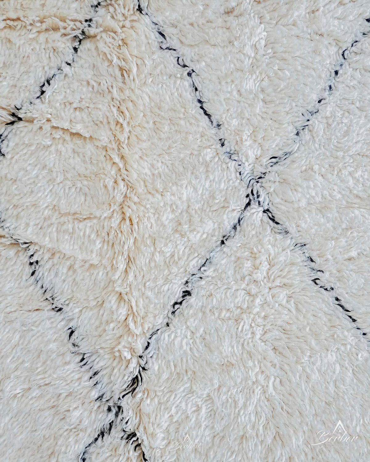 Moroccan Treillis Rug 3 X 5 Ft | 90 X 150 Cm / With Tassels / Short (0.4” / 1 cm)