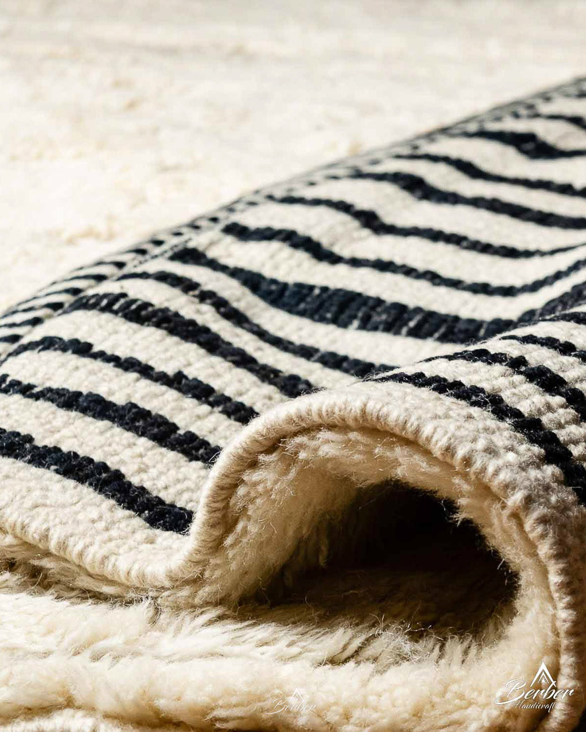 Minimalist Beni Ourain Rug 3 X 5 Ft | 90 X 150 Cm / With Tassels / Short (0.4” / 1 cm)