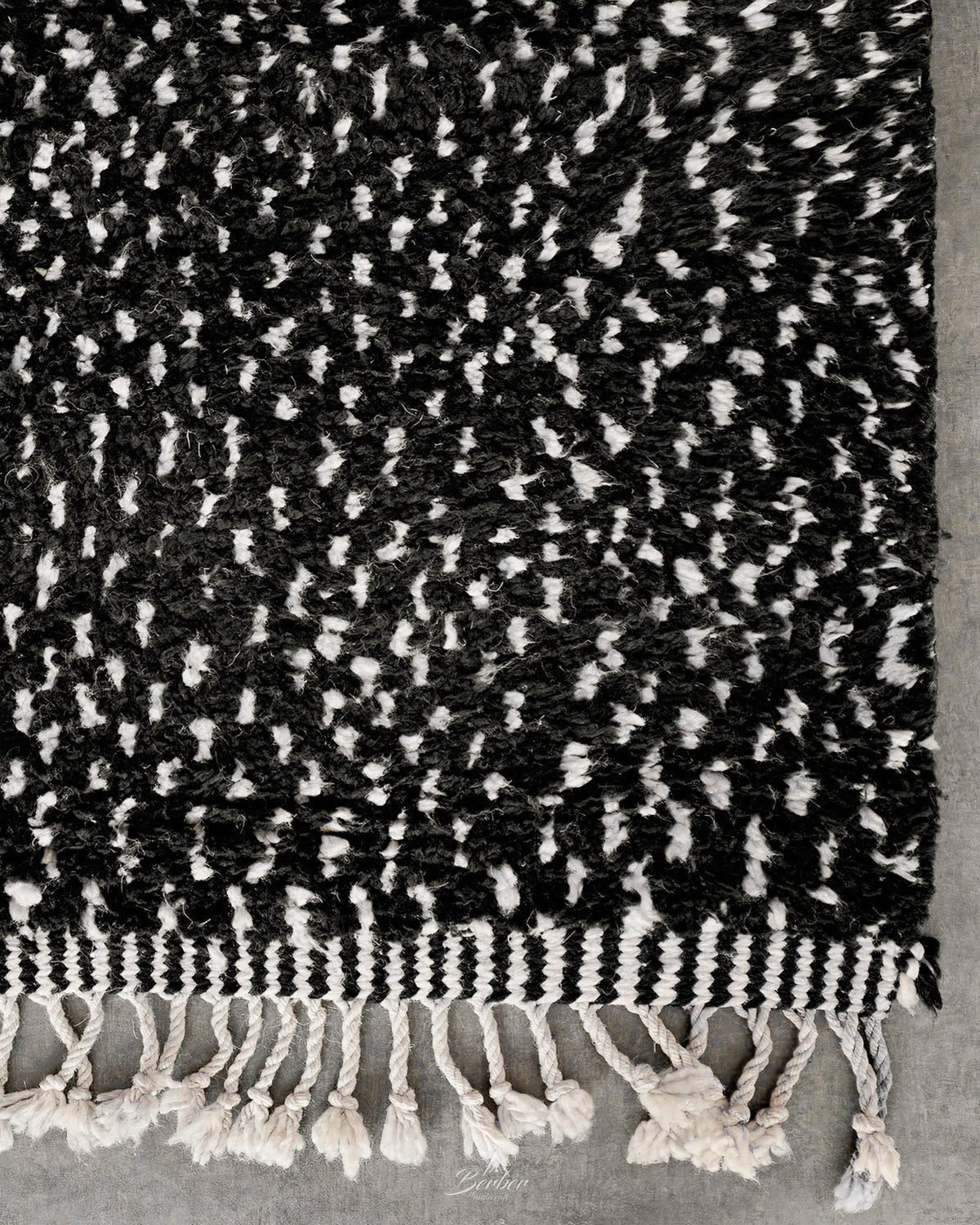 Black Dotted Rug 3 X 5 Ft | 90 X 150 Cm / With Tassels / Short (0.4” / 1 cm)