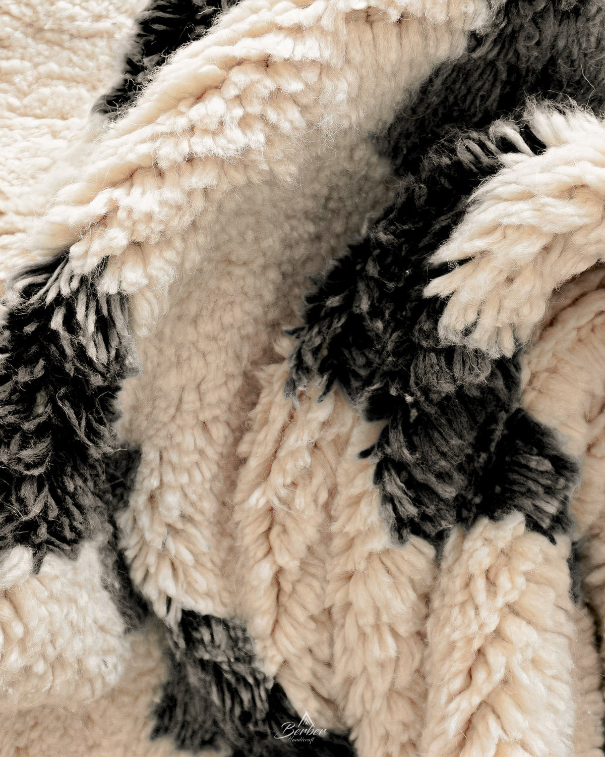 Black and White Berber Rug 3 X 5 Ft | 90 X 150 Cm / With Tassels / Short (0.4” / 1 cm)