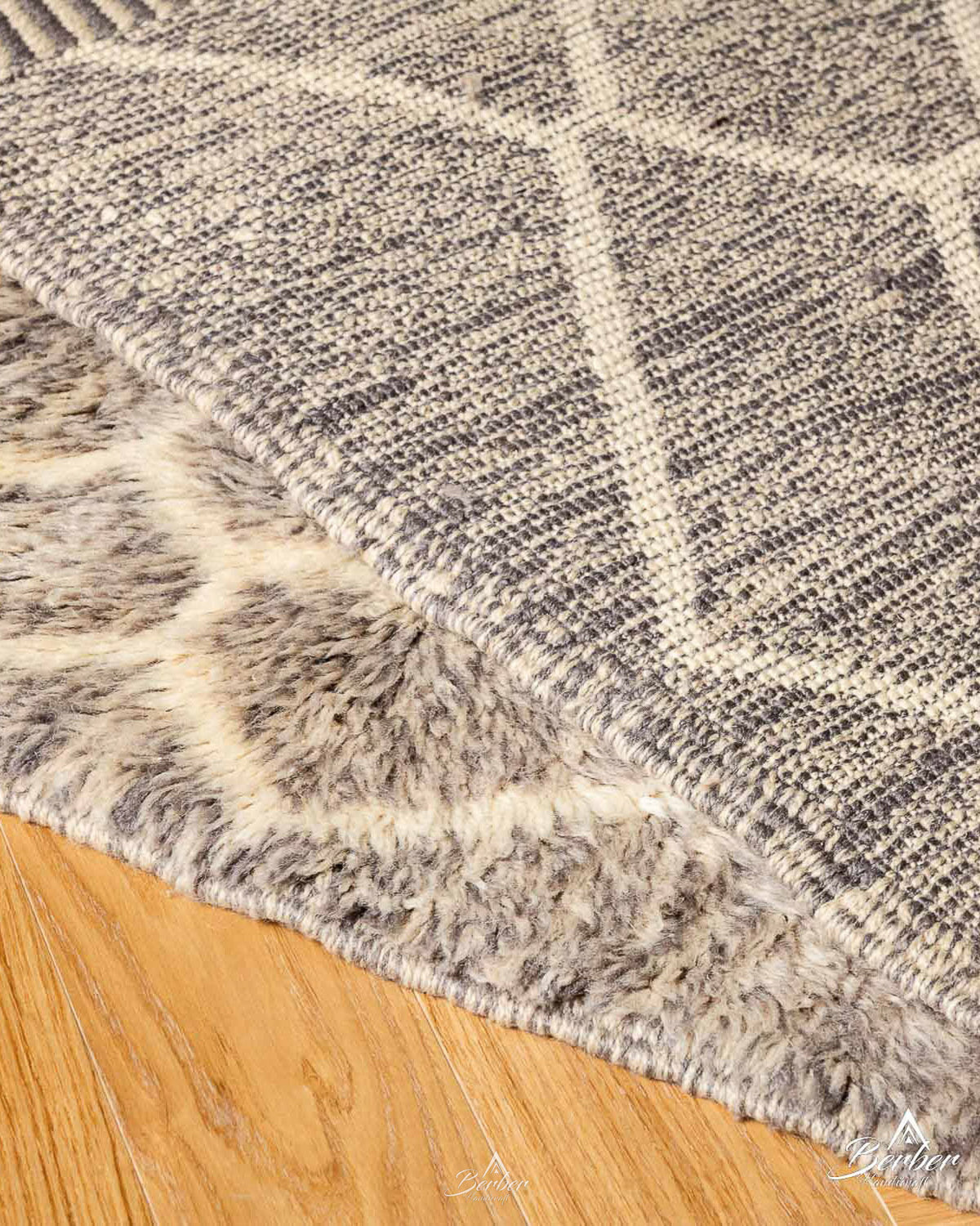 Glow Valley Rug 3 X 5 Ft | 90 X 150 Cm / With Tassels / Short (0.4” / 1 cm)