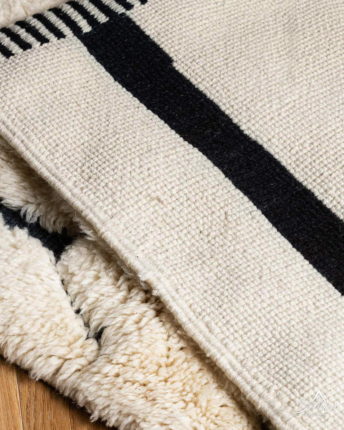 Moroccan Wool Runner 2 X 6 Ft | 60 X 180 Cm / With Tassels / Short (0.4” / 1 cm)