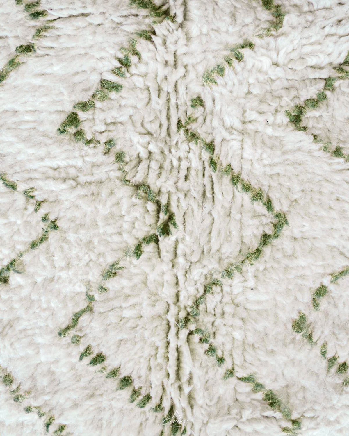 White and Green Zigzag Rug 3 X 5 Ft | 90 X 150 Cm / With Tassels / Short (0.4” / 1 cm)