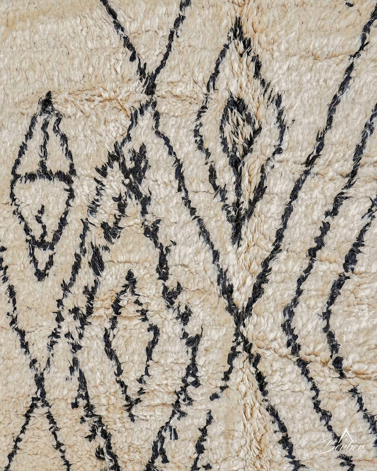 Small to Large Beni Ourain Rug 3 X 5 Ft | 90 X 150 Cm / With Tassels / Short (0.4” / 1 cm)