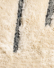Beige Moroccan Wool Rug 3 X 5 Ft | 90 X 150 Cm / With Tassels / Short (0.4” / 1 cm)