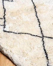 Fluffy Moroccan carpet 3 X 5 Ft | 90 X 150 Cm / With Tassels / Short (0.4” / 1 cm)