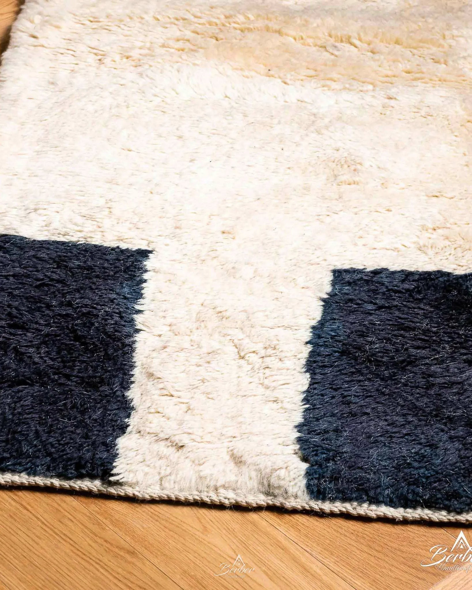 Beni Ourain Shag Rug 3 X 5 Ft | 90 X 150 Cm / With Tassels / Short (0.4” / 1 cm)