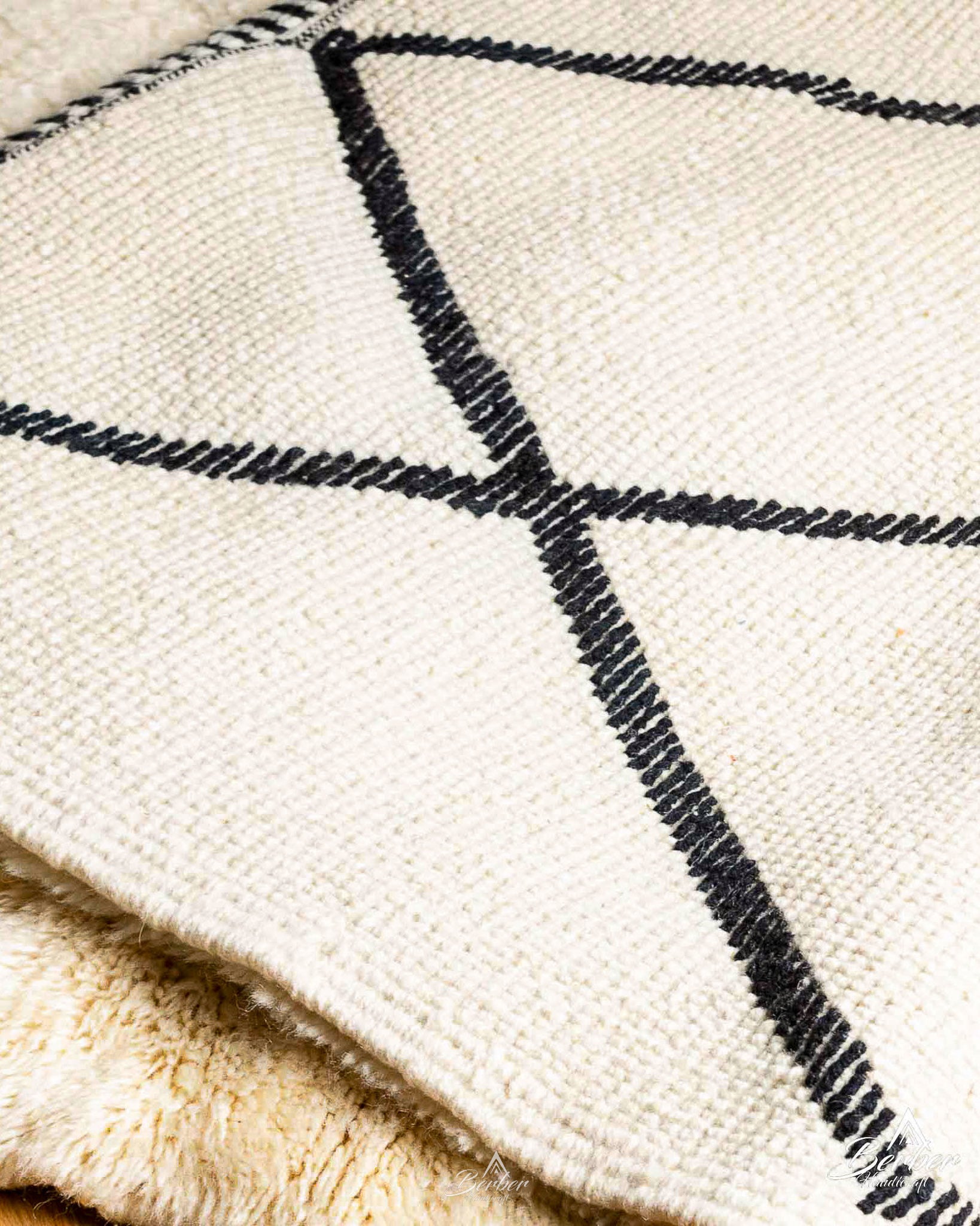 Handknotted Beni Ourain Rug 3 X 5 Ft | 90 X 150 Cm / With Tassels / Short (0.4” / 1 cm)
