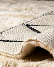 Handknotted Beni Ourain Rug 3 X 5 Ft | 90 X 150 Cm / With Tassels / Short (0.4” / 1 cm)