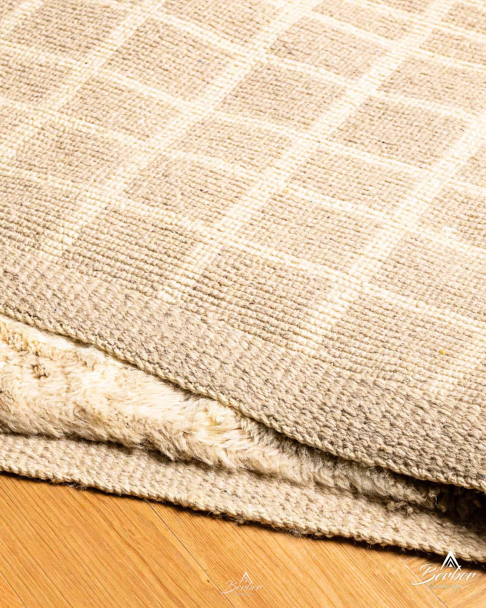 Fluffy Beni Ourain Rug 3 X 5 Ft | 90 X 150 Cm / With Tassels / Short (0.4” / 1 cm)