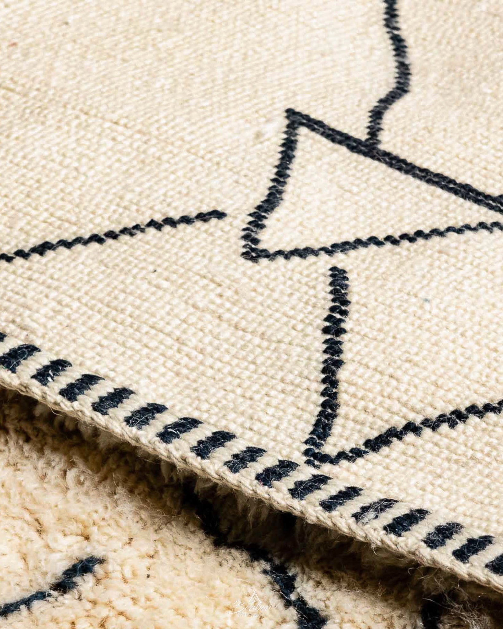 Patterned Berber Rug 3 X 5 Ft | 90 X 150 Cm / With Tassels / Short (0.4” / 1 cm)