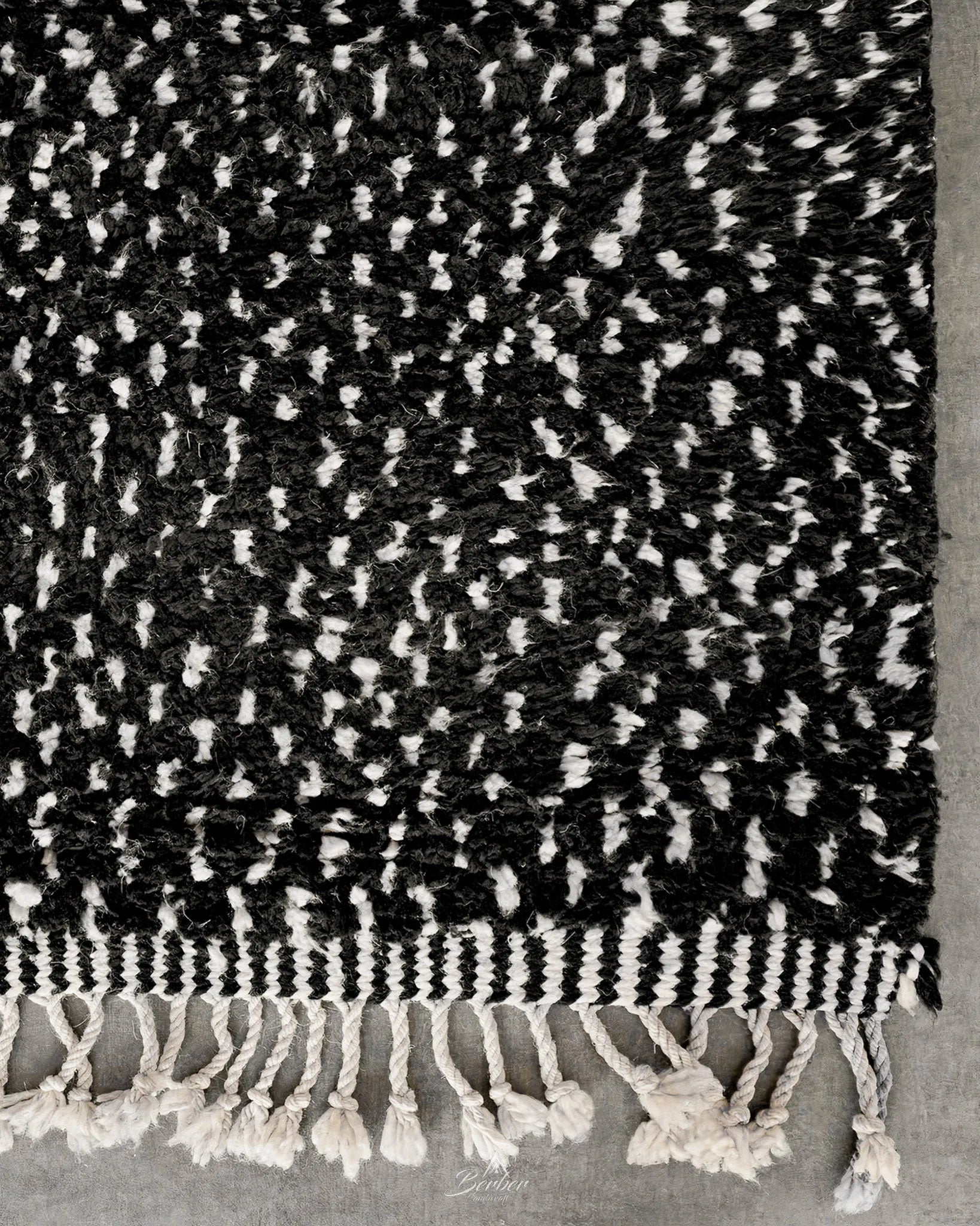 Black Dotted Rug 3 X 5 Ft | 90 X 150 Cm / With Tassels / Short (0.4” / 1 cm)