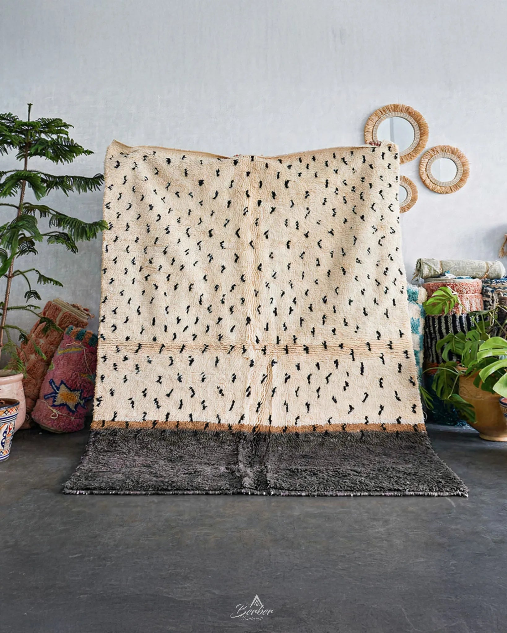 Black and White Polka Dot Rug-Berber Handicraft