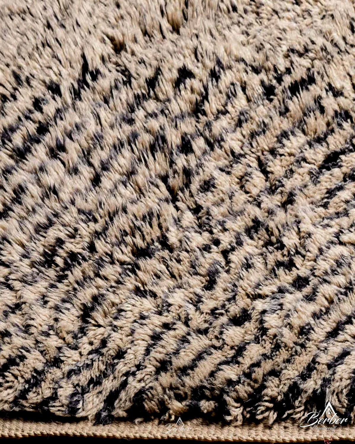 Striped Beni Ourain Rug 3 X 5 Ft | 90 X 150 Cm / With Tassels / Short (0.4” / 1 cm)