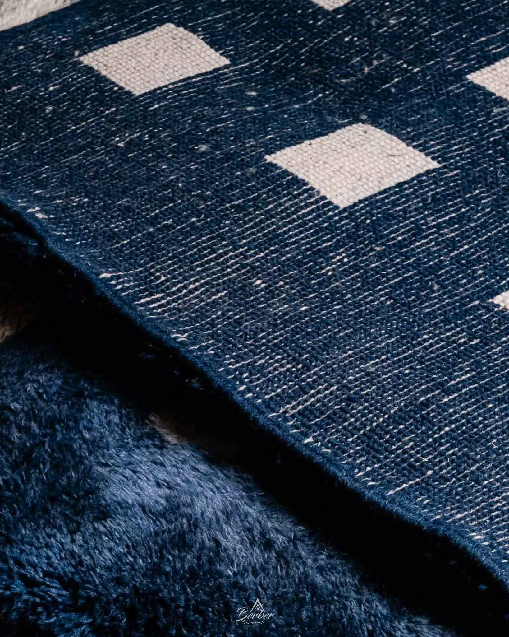 Checkered Runner 2 X 6 Ft | 60 X 180 Cm / With Tassels / Short (0.4” / 1 cm)