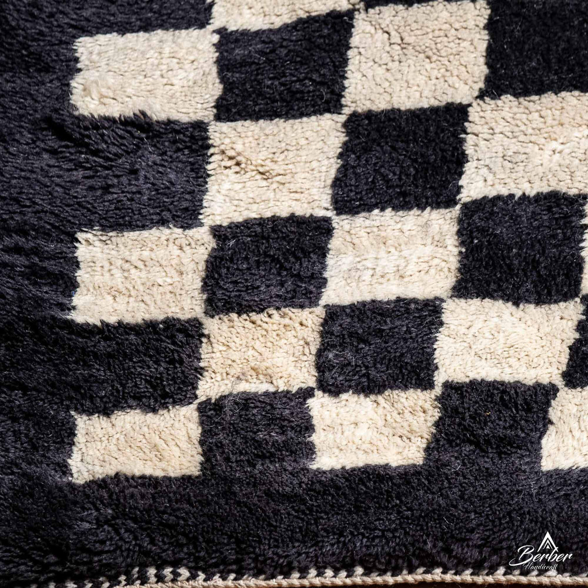 Soft Checkered Rug - Berber Handicraft