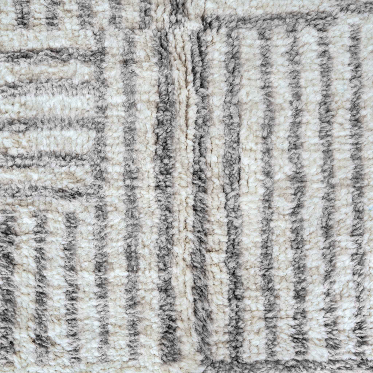 Striped Grey Moroccan rug - Berber Handicraft