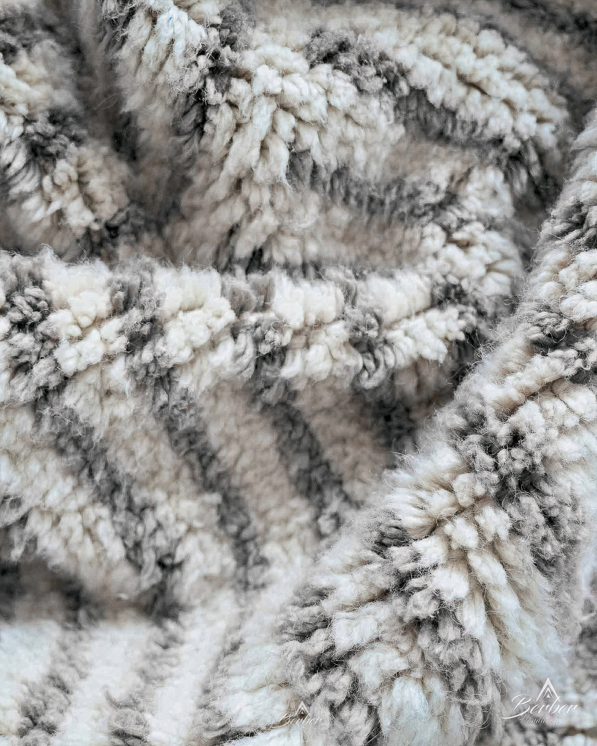 Striped Grey Moroccan rug 3 X 5 Ft | 90 X 150 Cm / With Tassels / Short (0.4” / 1 cm)