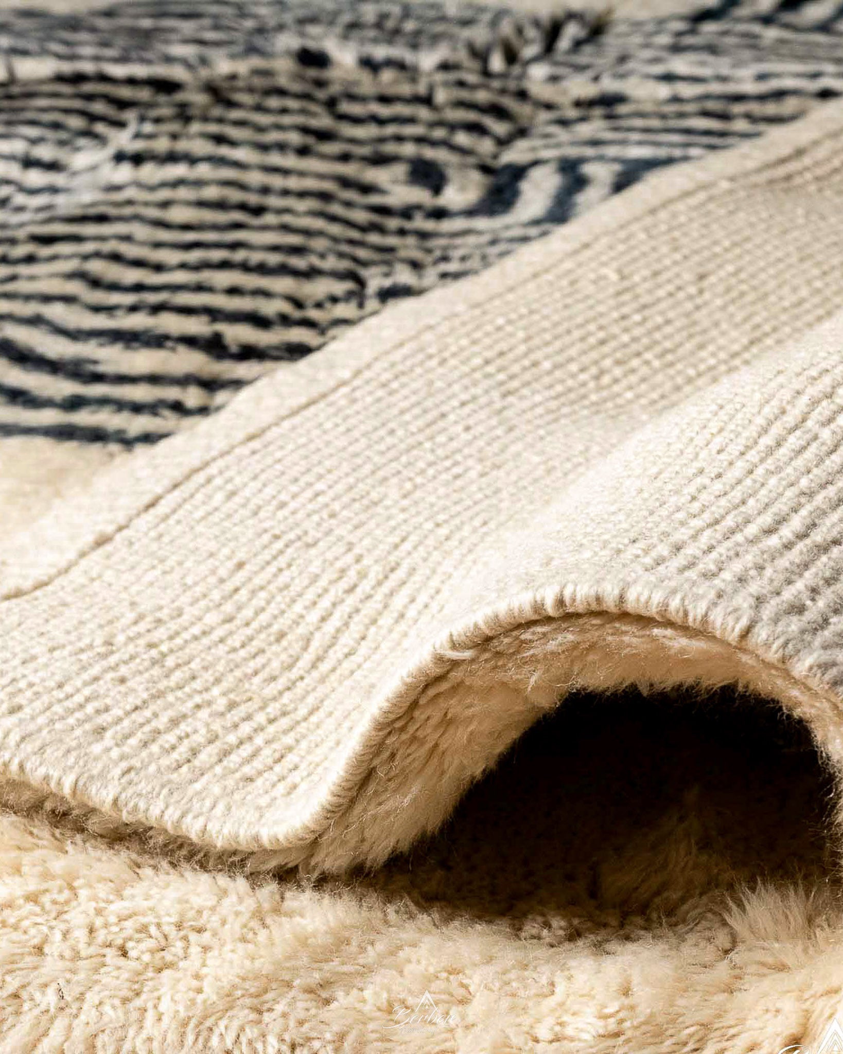Contemporary Moroccan Rug 3 X 5 Ft | 90 X 150 Cm / With Tassels / Short (0.4” / 1 cm)