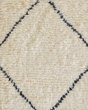 Diamond Beni Ourain Runner 2 X 6 Ft | 60 X 180 Cm / With Tassels / Short (0.4” / 1 cm)