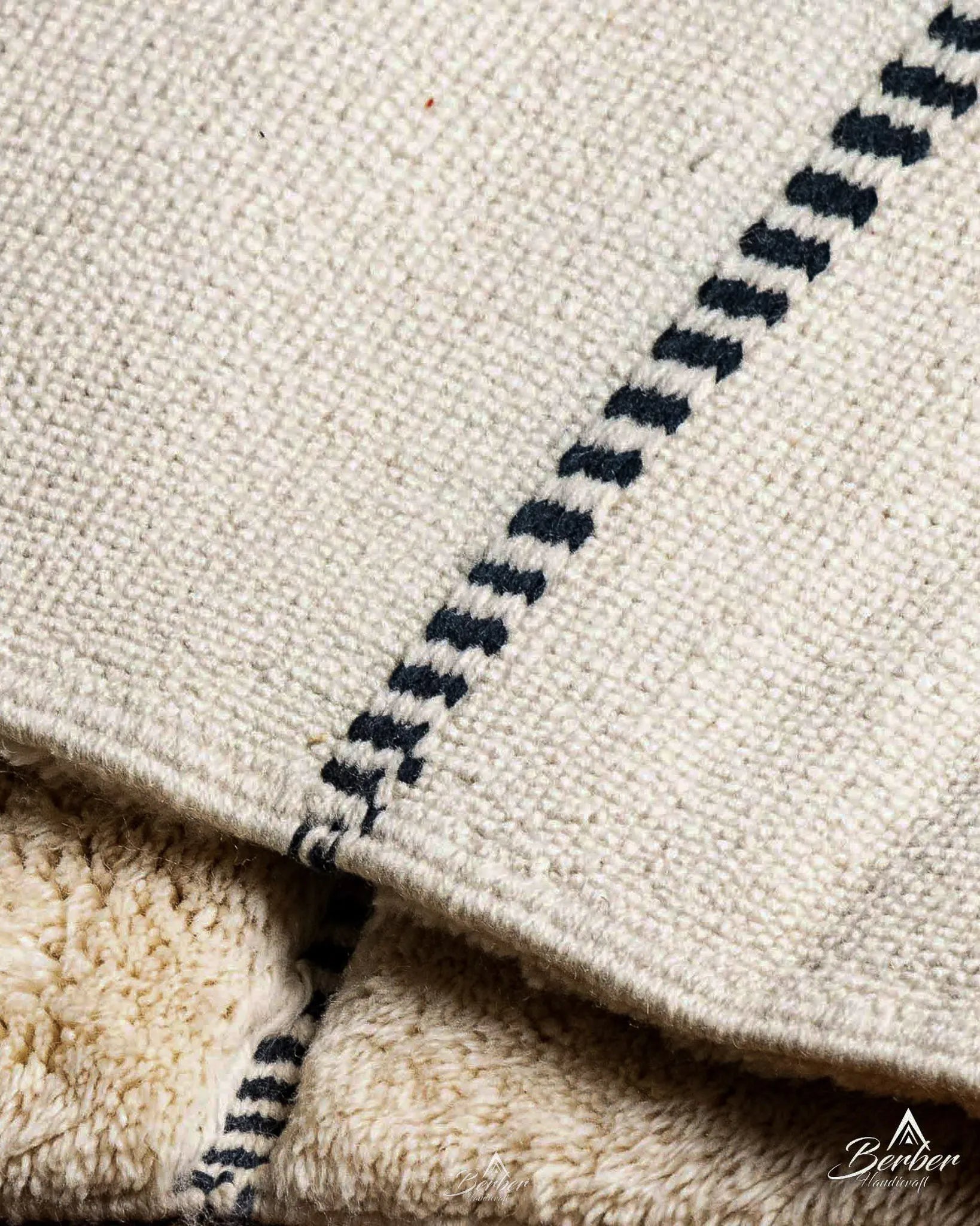 Genuine Wool Rug 3 X 5 Ft | 90 X 150 Cm / With Tassels / Short (0.4” / 1 cm)