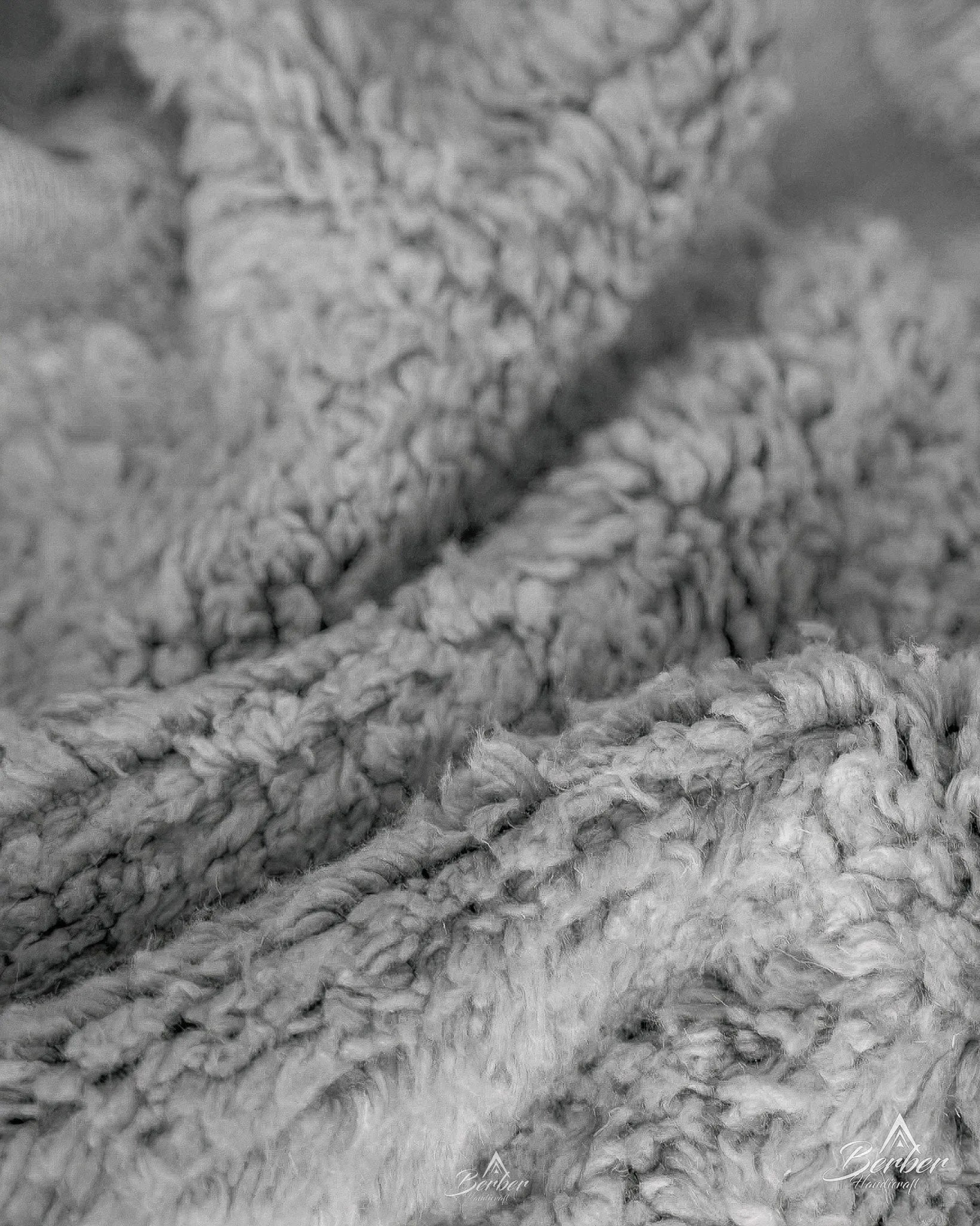 Grey Irregular Rug 3 X 5 Ft | 90 X 150 Cm / With Tassels / Short (0.4” / 1 cm)