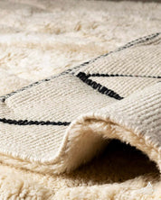 Handknotted Beni Ourain Rug 3 X 5 Ft | 90 X 150 Cm / With Tassels / Short (0.4” / 1 cm)
