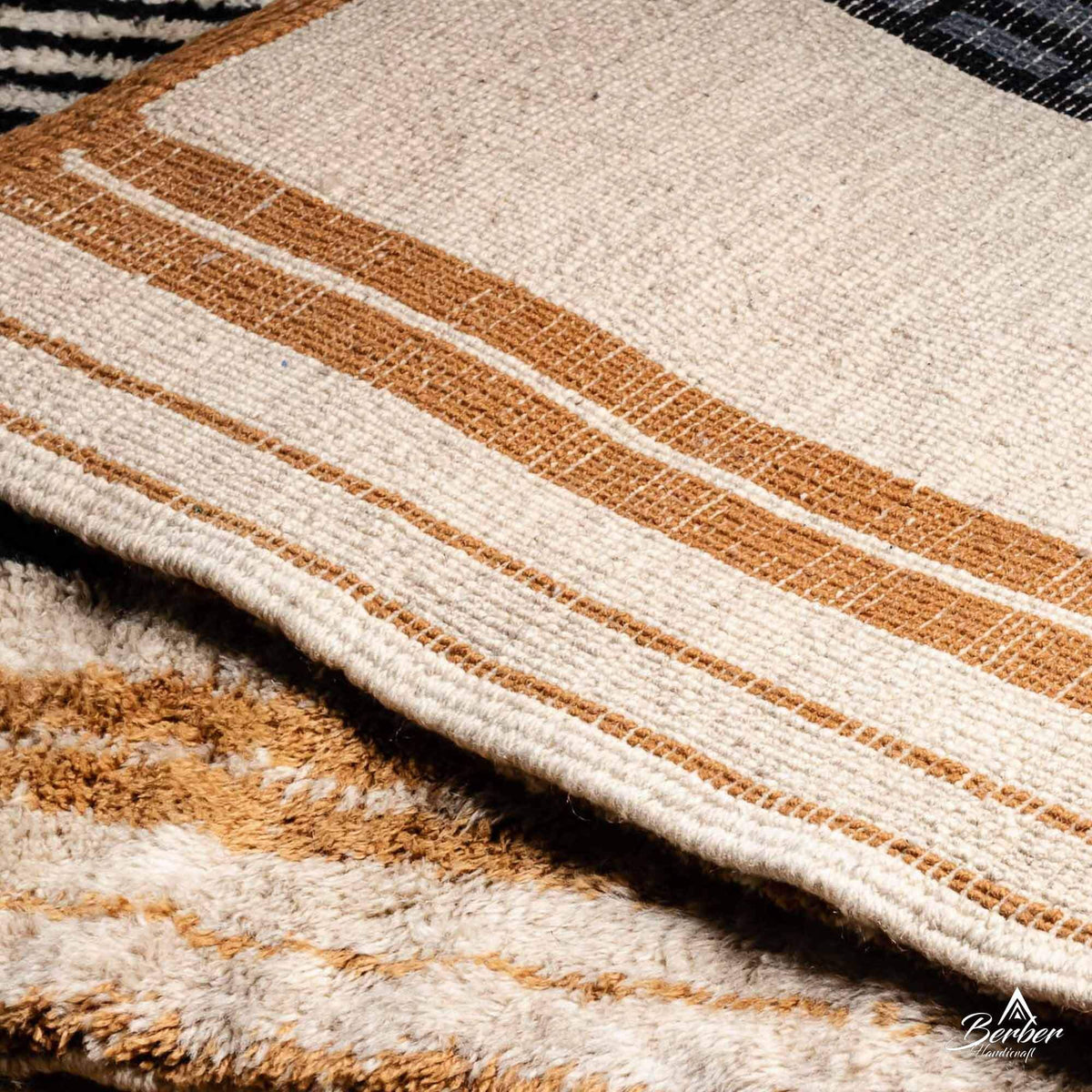 Contemporary Brown Rug - Berber Handicraft