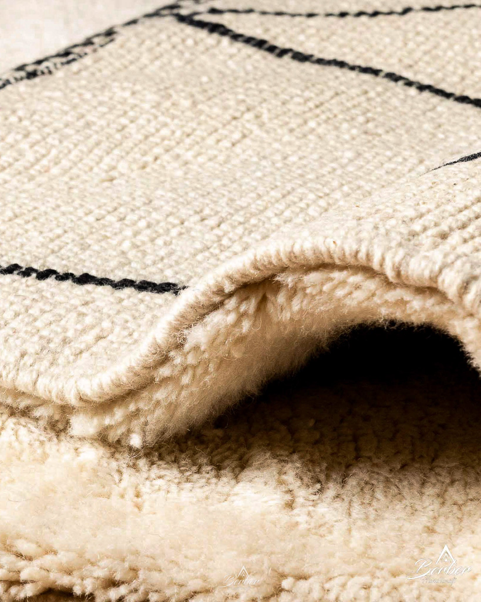 Handmade Runner Rug 2 X 6 Ft | 60 X 180 Cm / With Tassels / Short (0.4” / 1 cm)