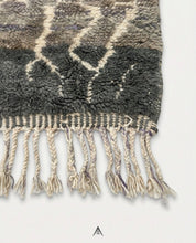 Handwoven Berber Rug 5.2x8.5 ft - 160x260 cm-Berber Handicraft