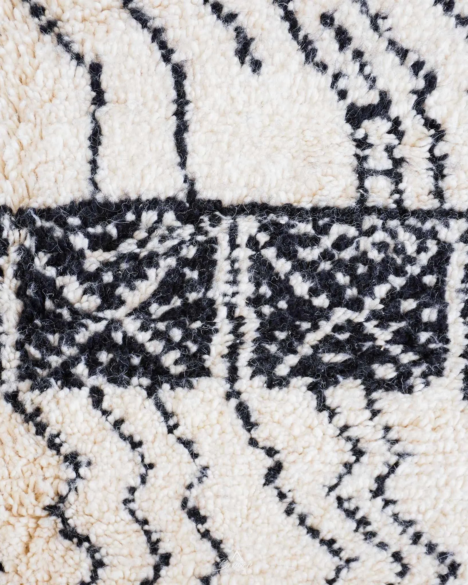 Minimalist Area Rug-Berber Handicraft