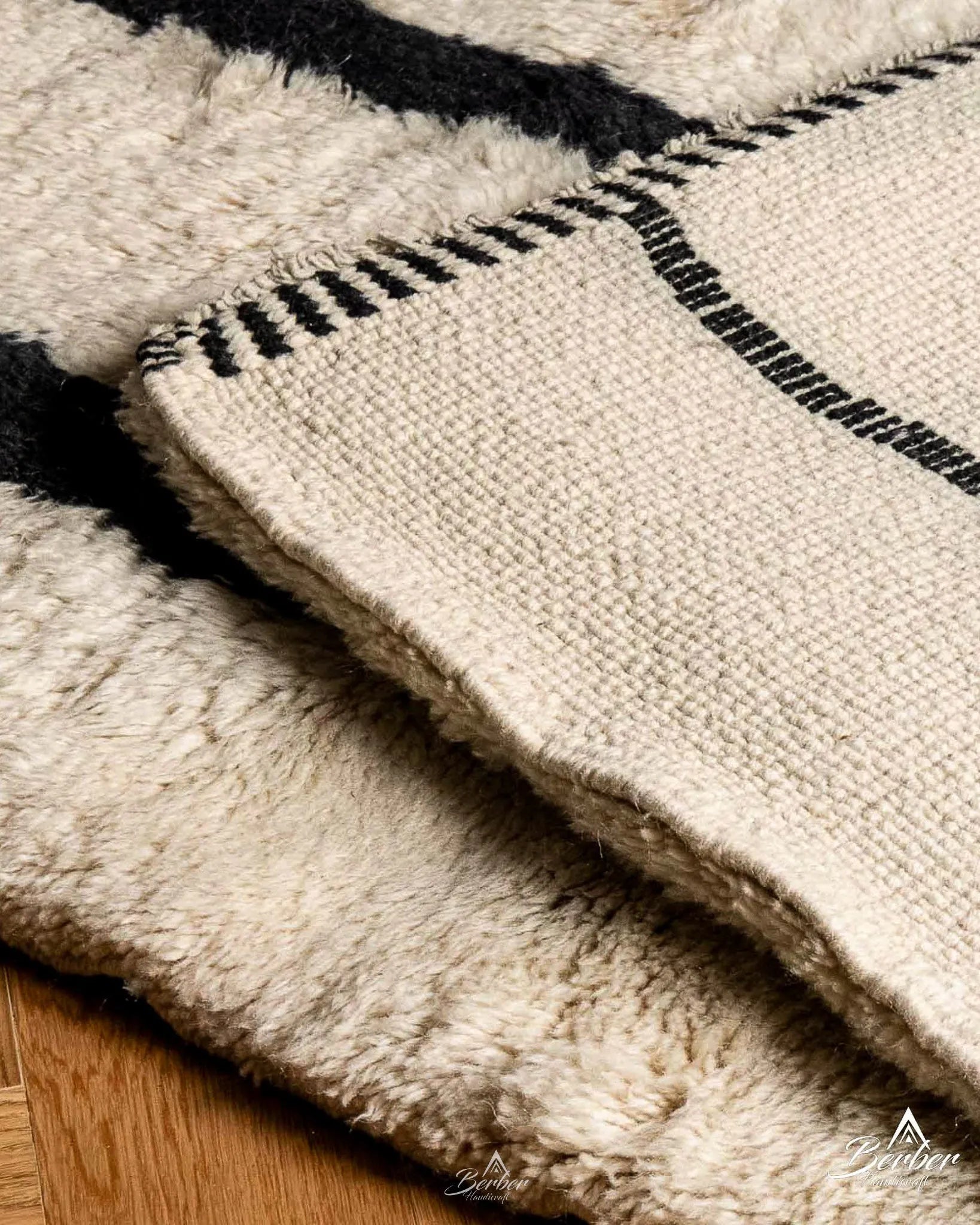 Minimalist Moroccan Runner Rug 2 X 6 Ft | 60 X 180 Cm / With Tassels / Short (0.4” / 1 cm)