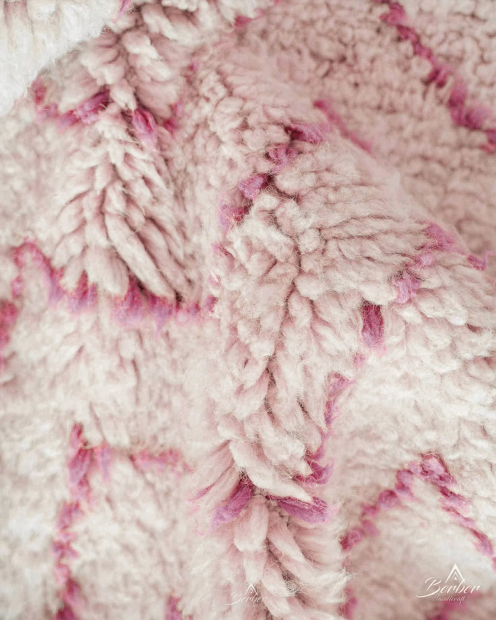 Minimalist Pink Rug 3 X 5 Ft | 90 X 150 Cm / With Tassels / Short (0.4” / 1 cm)