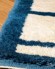 Minimalist Runner Rug 2 X 6 Ft | 60 X 180 Cm / With Tassels / Short (0.4” / 1 cm)