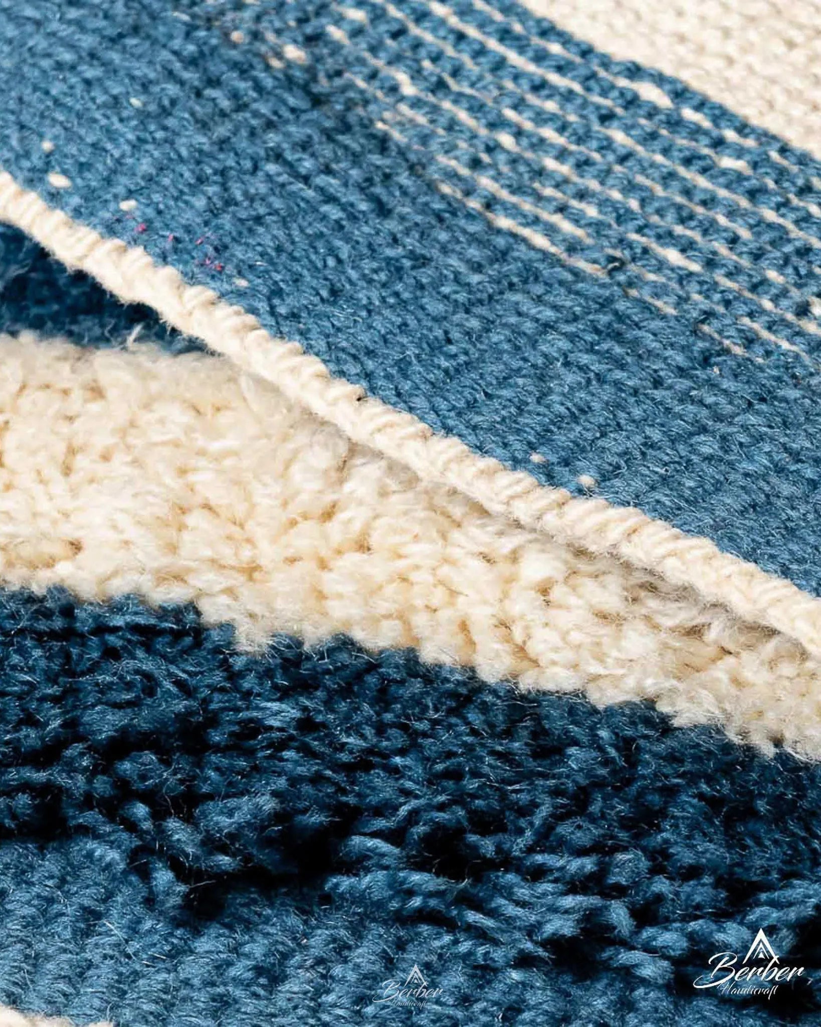 Minimalist Runner Rug 2 X 6 Ft | 60 X 180 Cm / With Tassels / Short (0.4” / 1 cm)