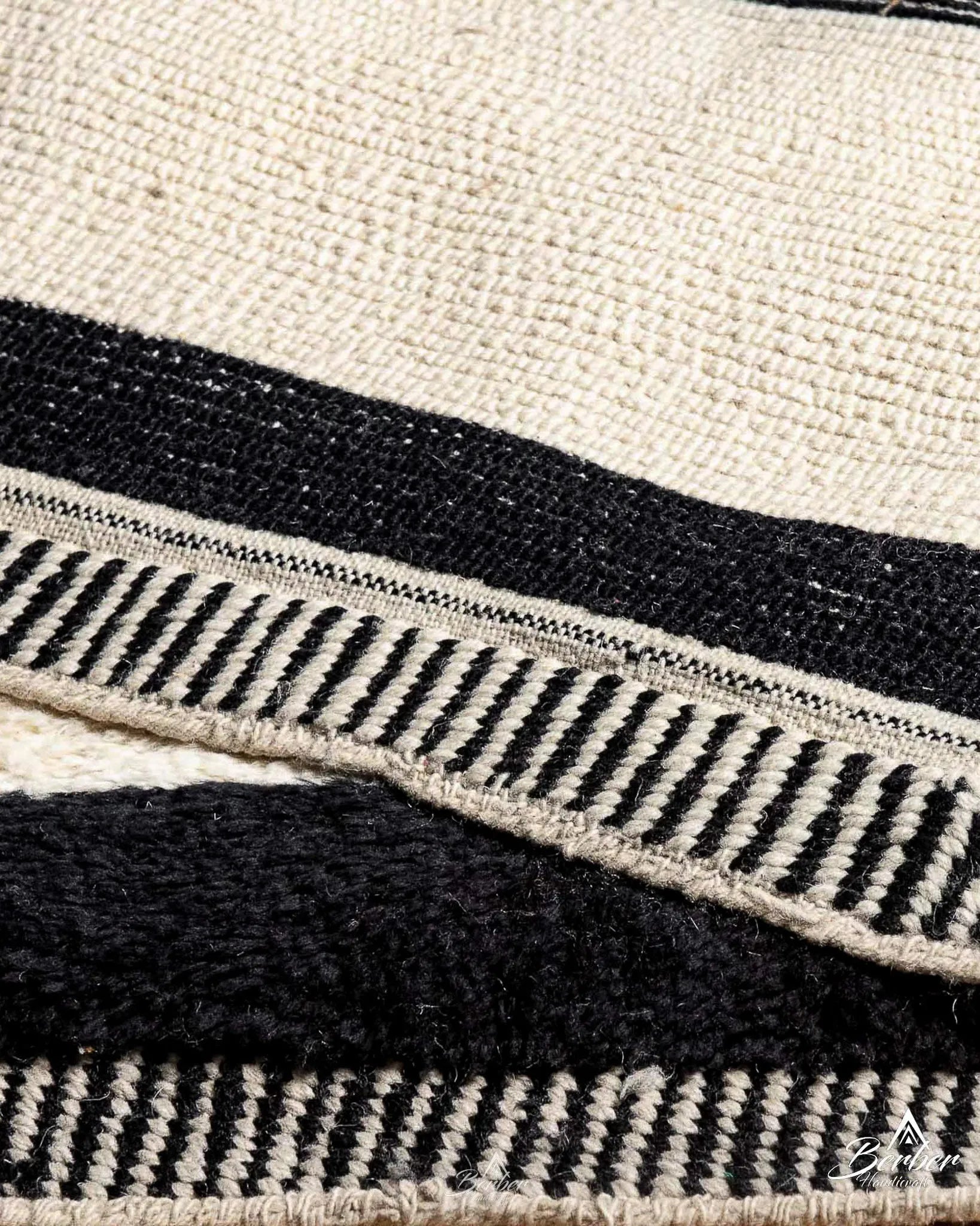 Moroccan Handwoven Rug 3 X 5 Ft | 90 X 150 Cm / With Tassels / Short (0.4” / 1 cm)