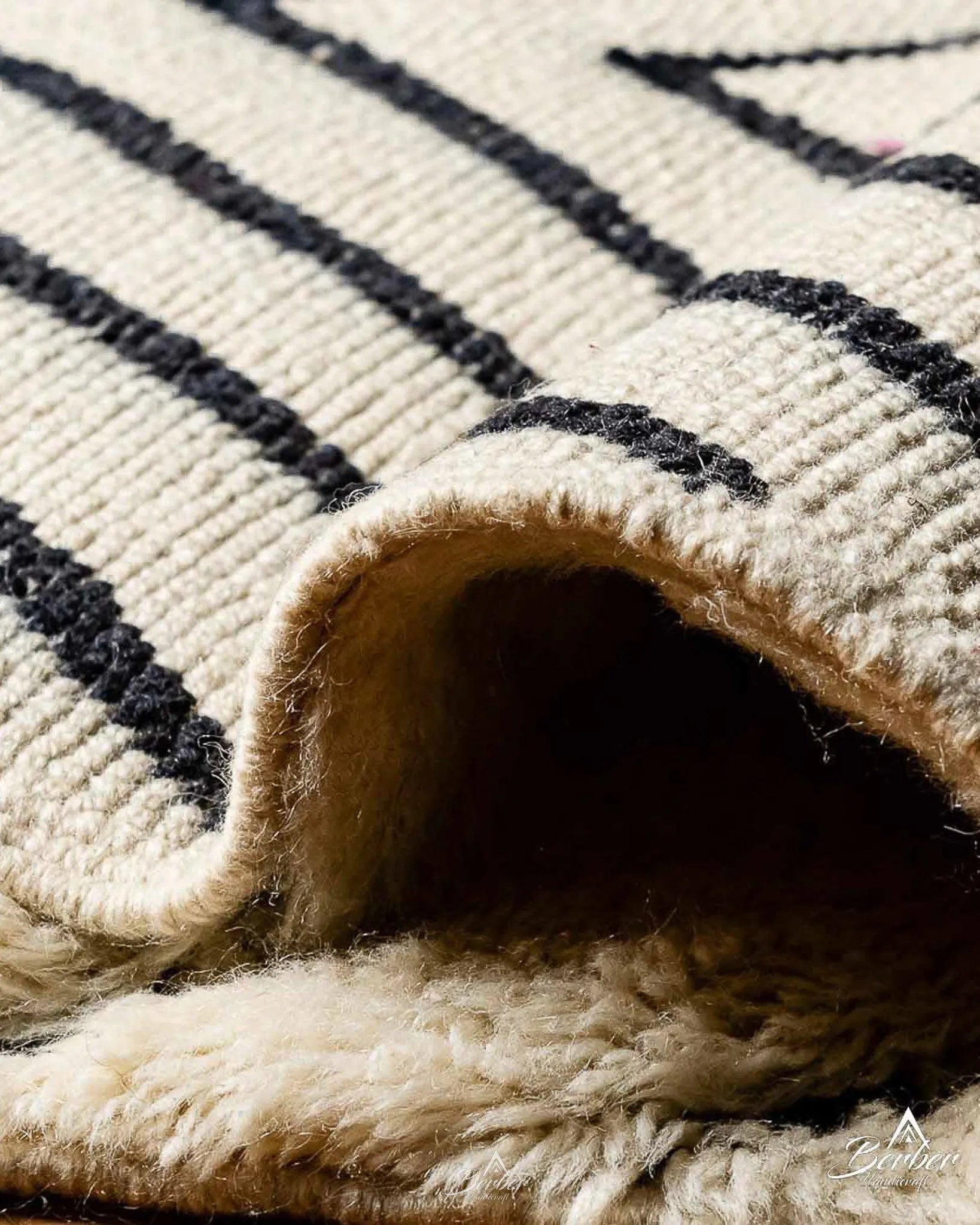Moroccan Style Rug Runner 2 X 6 Ft | 60 X 180 Cm / With Tassels / Short (0.4” / 1 cm)