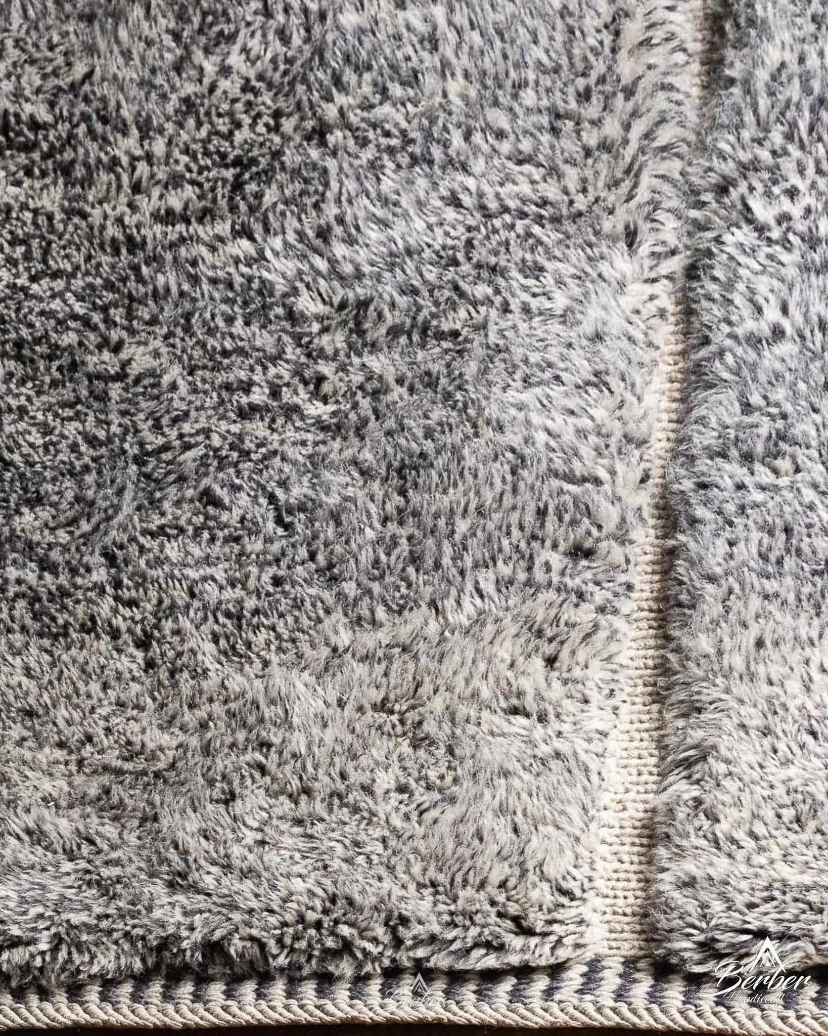 Moroccan Wool Area Rug 3 X 5 Ft | 90 X 150 Cm / With Tassels / Short (0.4” / 1 cm)